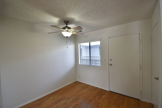 Foto del edificio - 12249 Oxnard St
