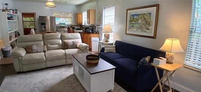 Foto del edificio - 1209 Bay Palm Blvd