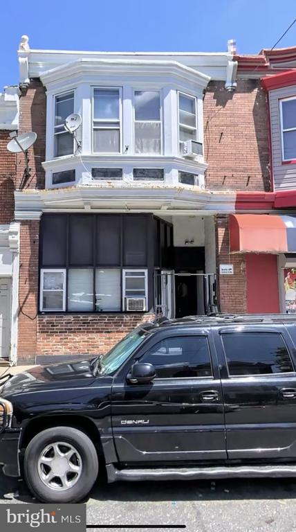 Building Photo - 1103 Lindley Ave