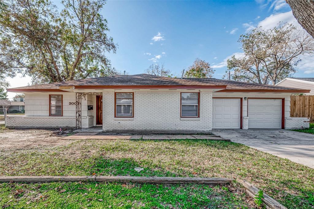 Foto principal - 3003 Castlewood St