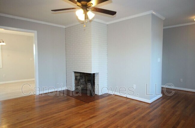 Foto del edificio - 16 Ashwood Ave