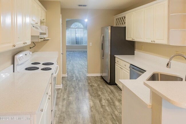 Building Photo - 13625 Las Brisas Way
