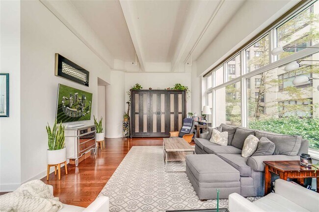 Foto del edificio - 1500 Hudson St