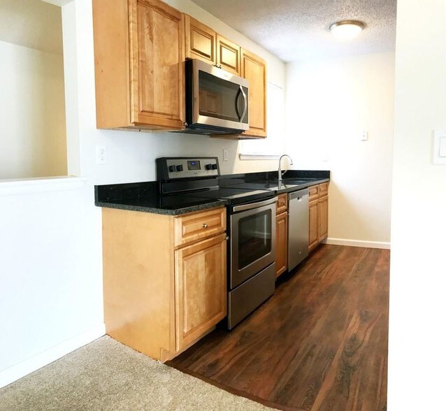 Fox Hill Apartments Rentals Enfield, CT