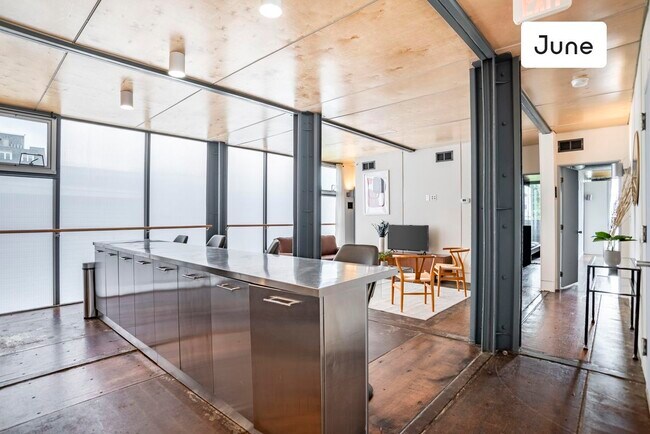 Foto del edificio - 3305 7th Street Northeast