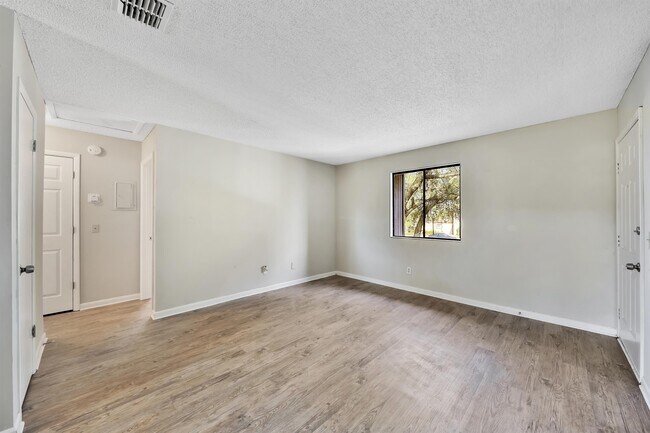 Building Photo - 5324 Westchase Ct