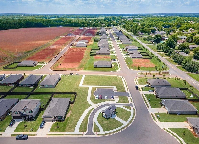 Foto principal - 127 Westerbrook Dr