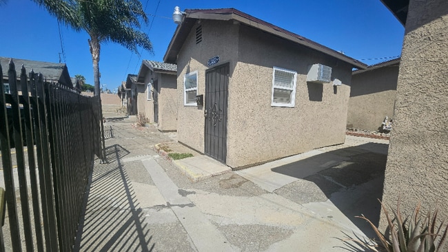 Building Photo - 13455 Filmore St