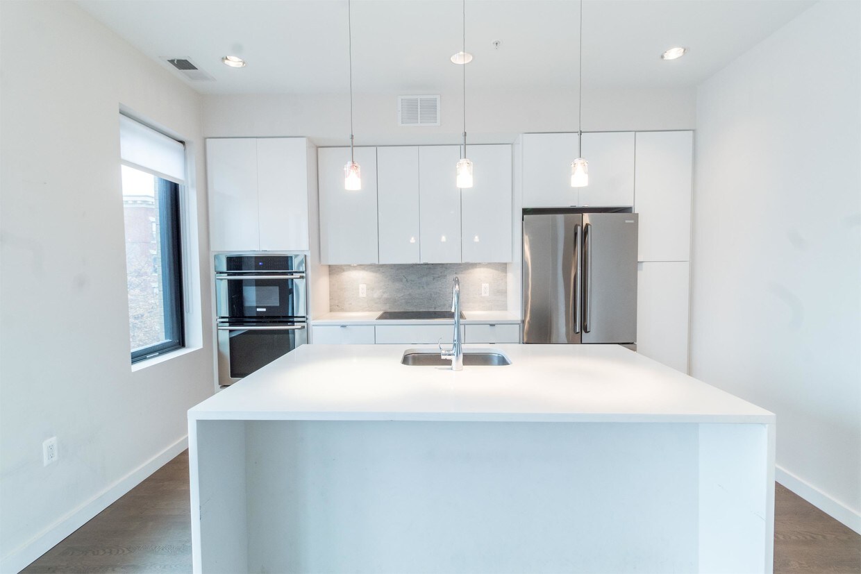 Primary Photo - 1405 W St NW