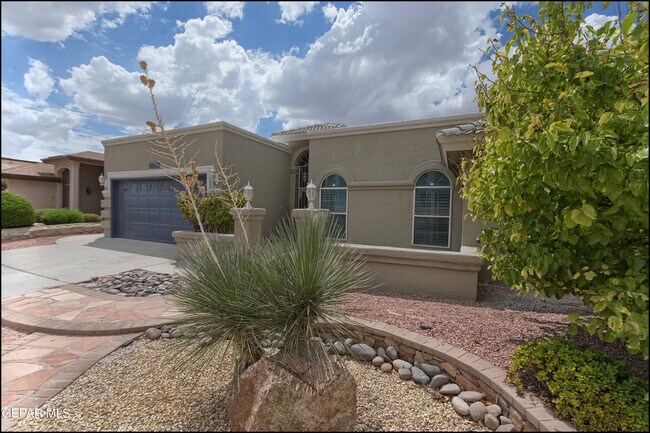 Building Photo - 3769 Tierra Isela Dr