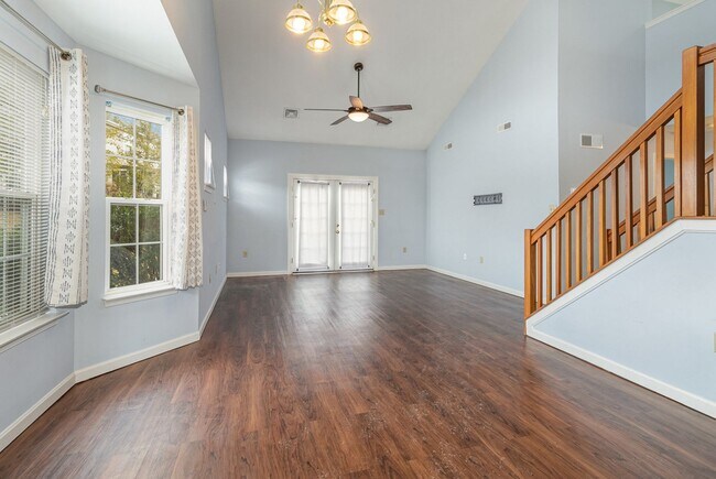 Foto del edificio - 132 Peregrine Ln