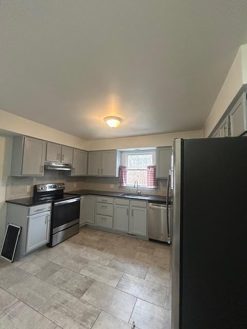 Building Photo - Limited-Time Offer: Apply by May 1st and get your lease signing fee waived—up to $299 in savings....