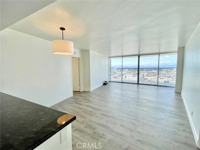 Primary Photo - 700 E Ocean Blvd