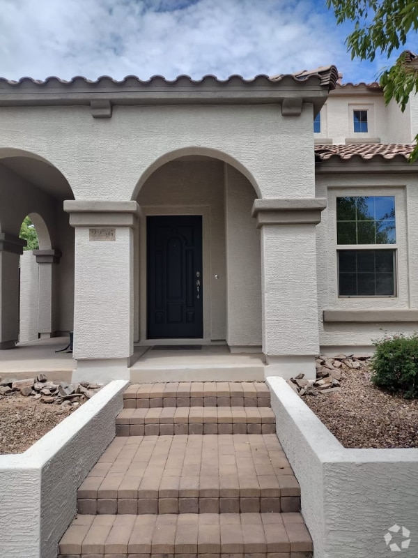 Building Photo - 2256 S Ponderosa Dr