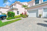 Foto principal - 4308 Fairway Dr N