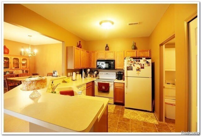 Building Photo - 10107 Chesapeake Cir
