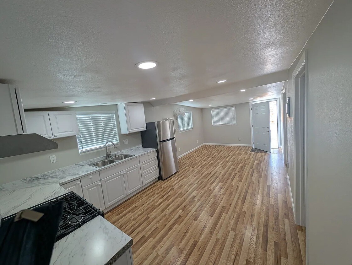 Primary Photo - FRESHLY RENOVATED & MOVE-IN READY In South...