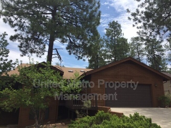 Building Photo - 1736 Rolling Hills Dr