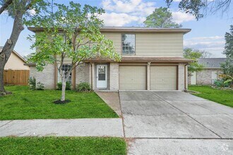 Building Photo - 10903 Maple Rock Dr