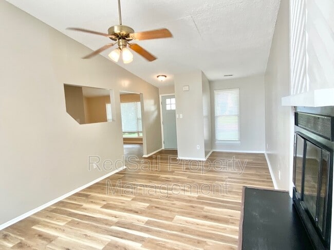 Building Photo - 3833 Foxglove Ct
