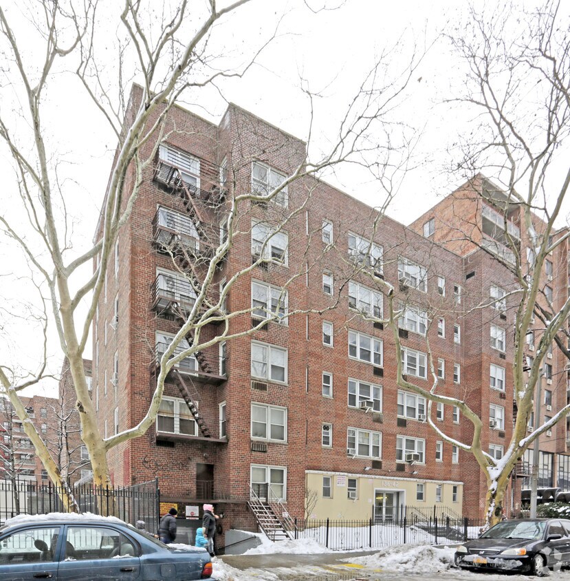 Primary Photo - 13642 Maple Ave