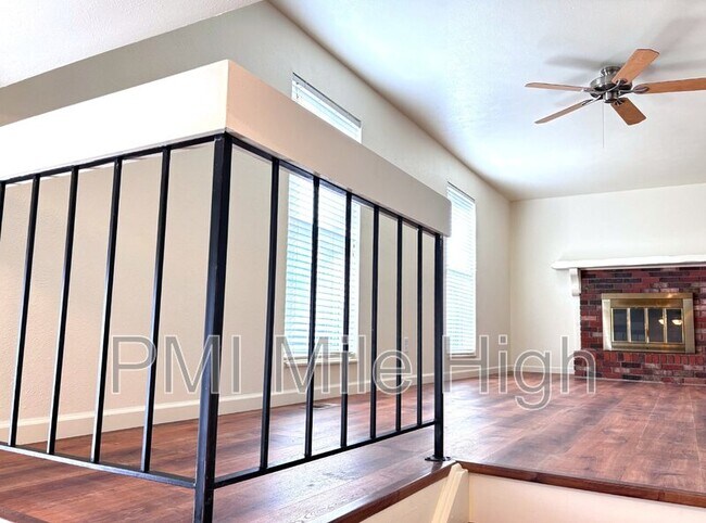 Foto del edificio - 6621 W 112th Pl