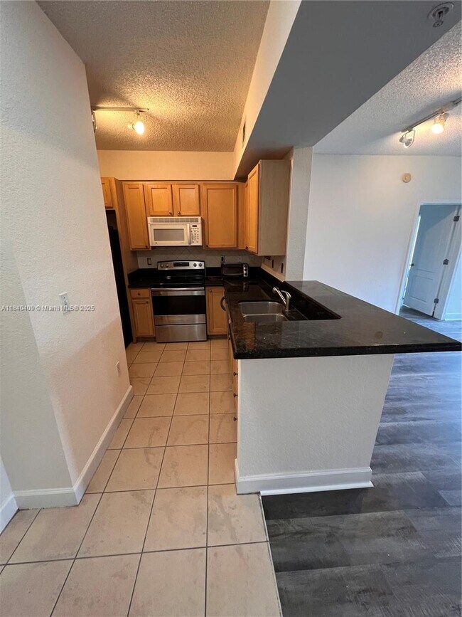 Building Photo - 6001 SW 70th St