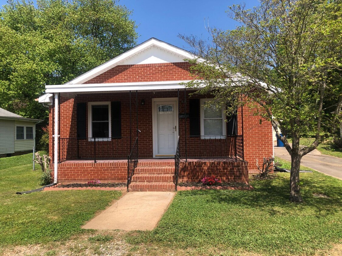 Primary Photo - Move in Ready!