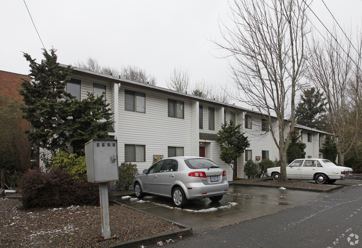Building Photo - 4921 SW 59th Ave