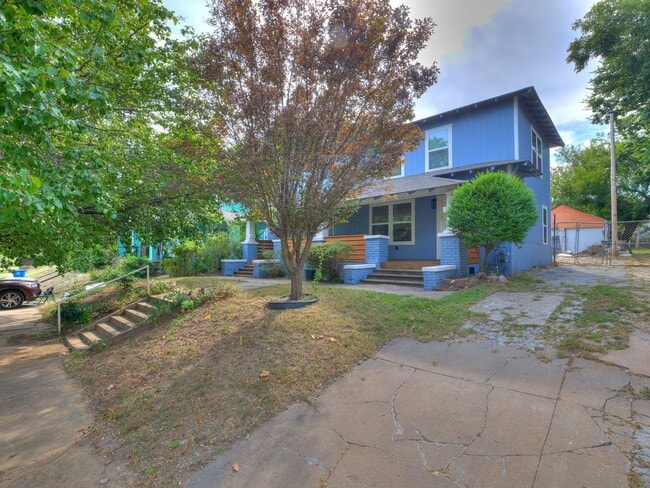 Building Photo - 64 N Gillette Ave