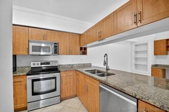 Building Photo - 6511 Emerald Dunes Dr