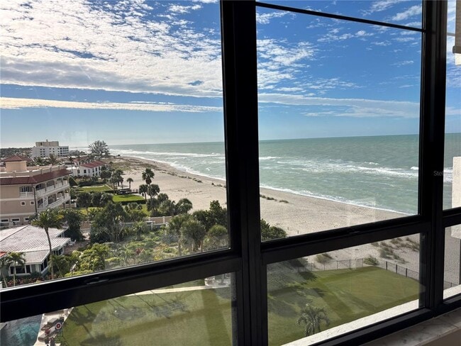 Building Photo - 631 Alhambra Rd