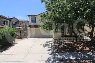 Building Photo - 779 W Calle La Bolita