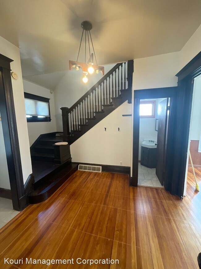 Building Photo - 4 br, 1 bath House - 117 Glen Avenue