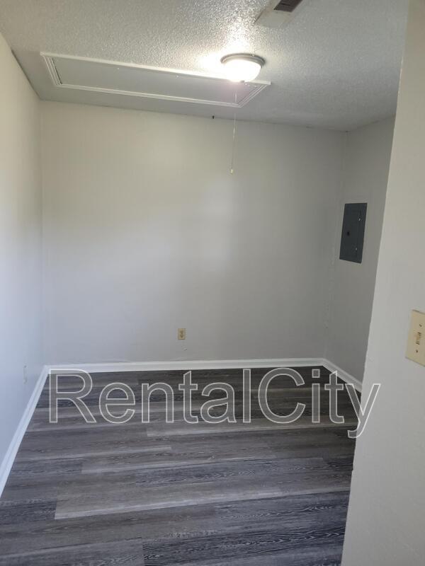 Foto del edificio - 405-407 S Front St