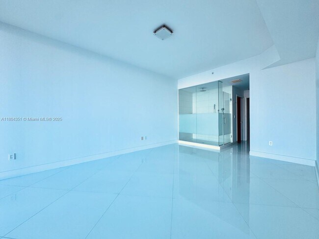 Foto del edificio - 2020 N Bayshore Dr
