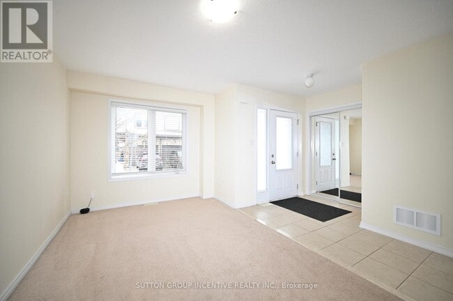 Building Photo - 90 Sovereigns Gate