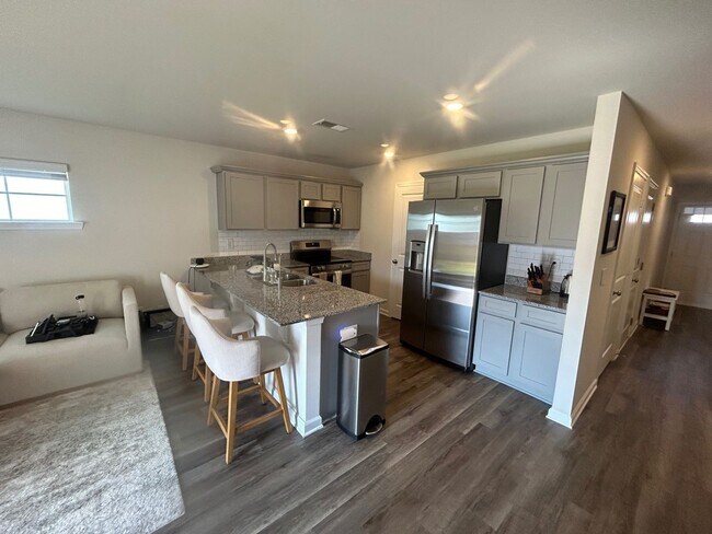 Building Photo - 3 bed 2 bath in a new construction neighborhood! 1100 Sqft- Pets allowed!