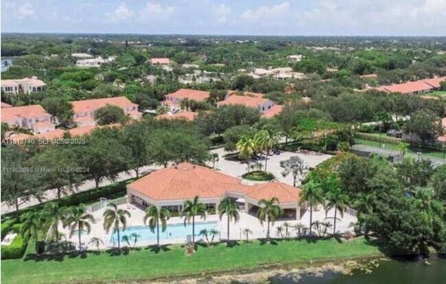 Foto del edificio - 18428 Vía Di Regina