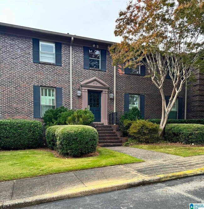 Foto del edificio - 3712 Country Club Dr S