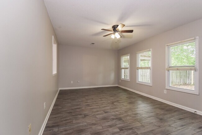 Building Photo - 7189 Atterbury Cir W