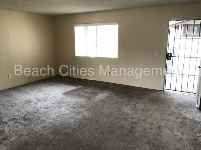 Building Photo - 13932 Coteau Dr