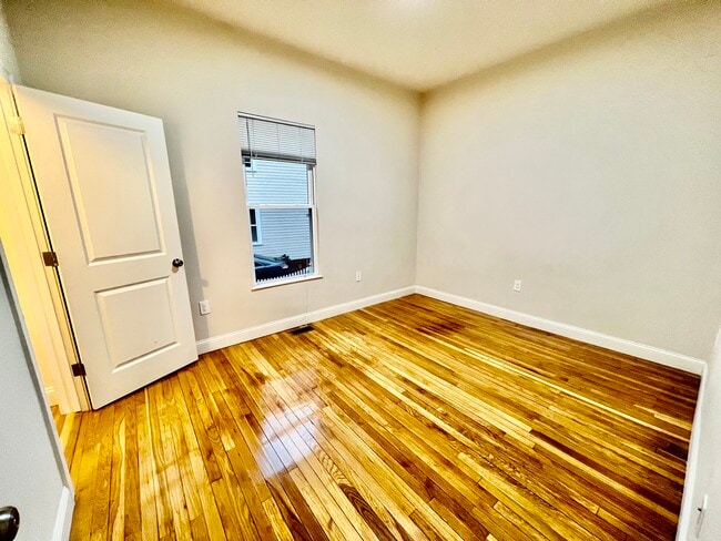 Building Photo - 7 Greenville St