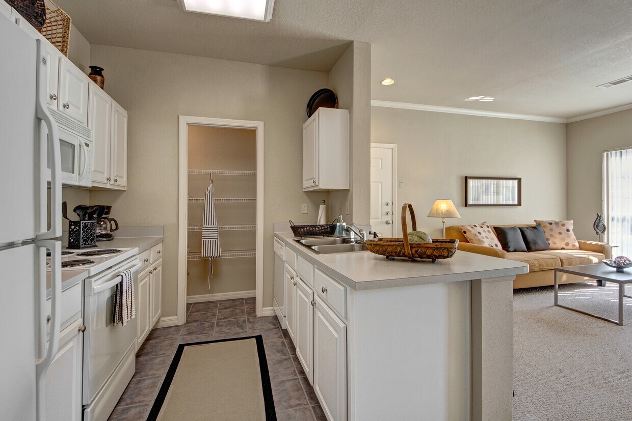 Lincoln Villas en Memorial Kitchen - Lincoln Villas on Memorial