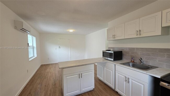 Foto del edificio - 641 NW 2nd St