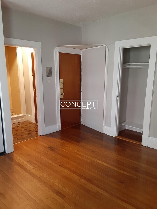 Building Photo - 41 Anderson St