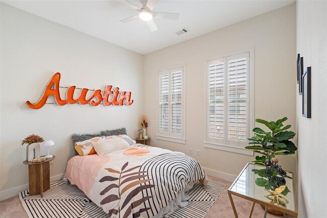 Foto del edificio - 2520 Bluebonnet Ln