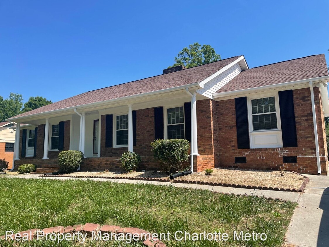 Primary Photo - 3 br, 2 bath House - 7327 Meadowdale Lane
