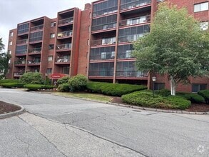Building Photo - 1 Summit Dr