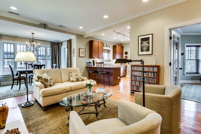 Photo - 632 Hinman Ave